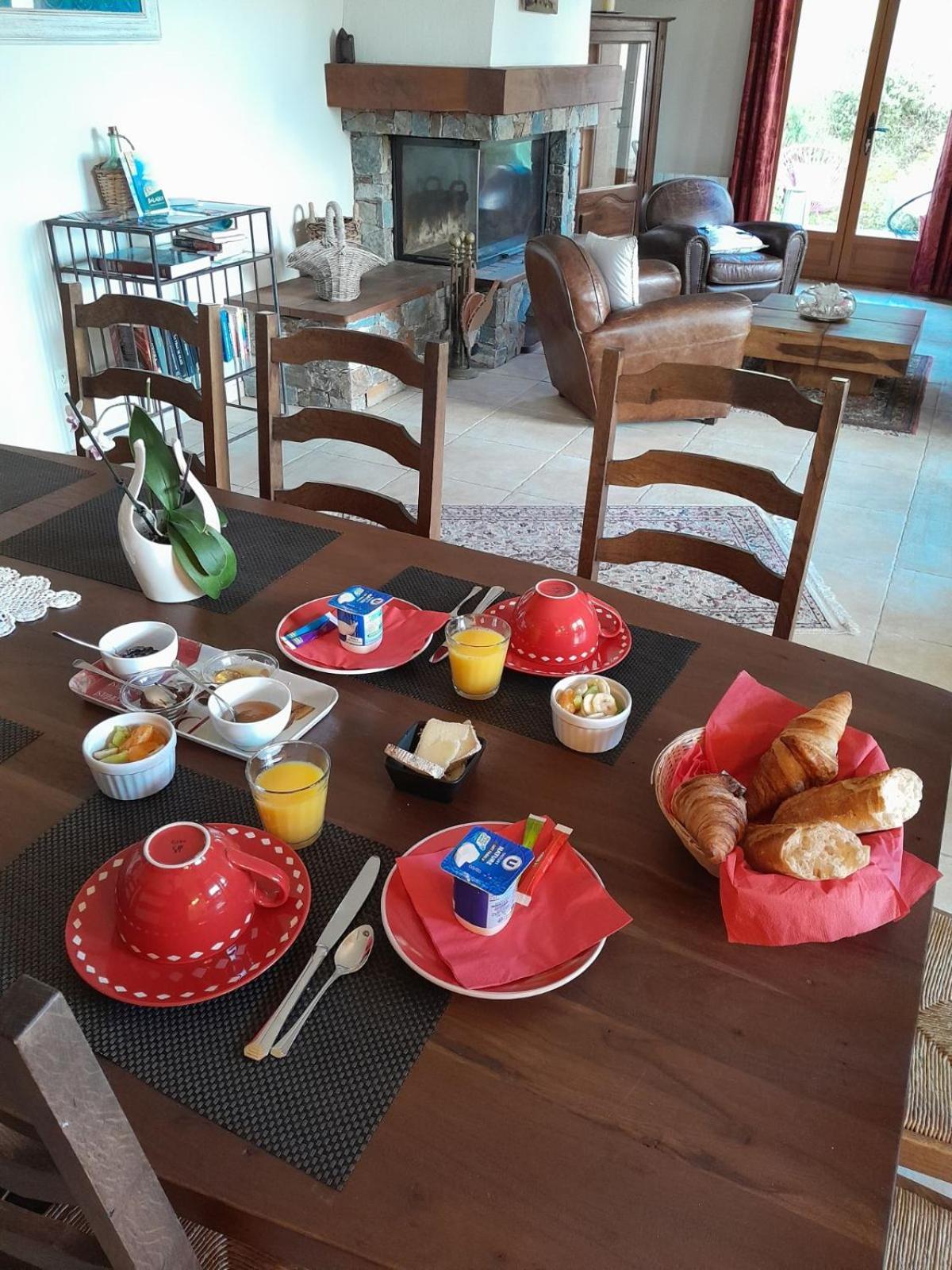 Bed and Breakfast Mare E Monti Chez Thomas Et Magali Vico Exterior foto